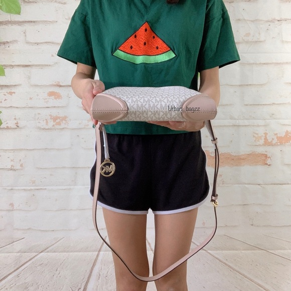 Michael Kors Nicole Large Triple Compartment Bag - Picture 3 of 9